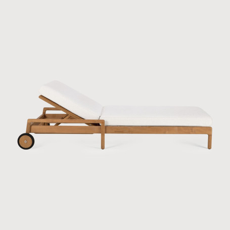 Bain de soleil Jack multiposition en teck + coussin blanc cassé Ethnicraft