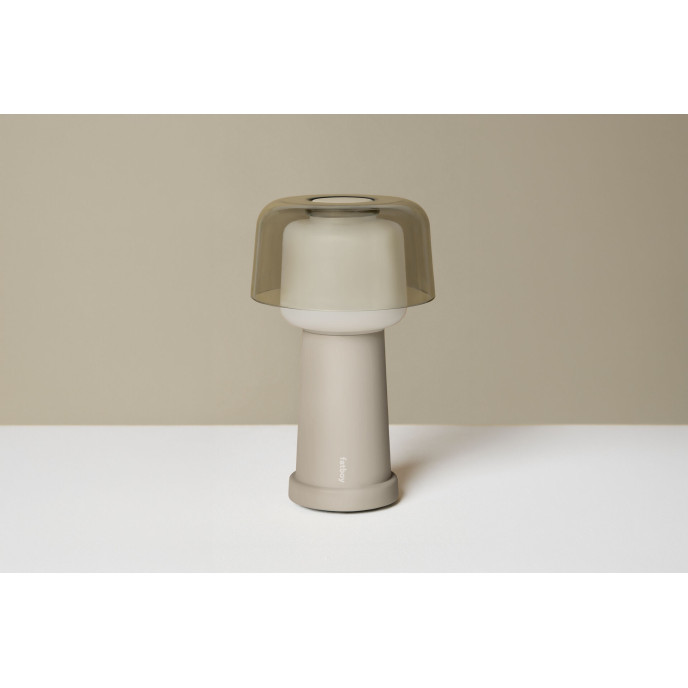 Lampe de table rechargeable et sans fil Revolve - Sandy Clay Fatboy®