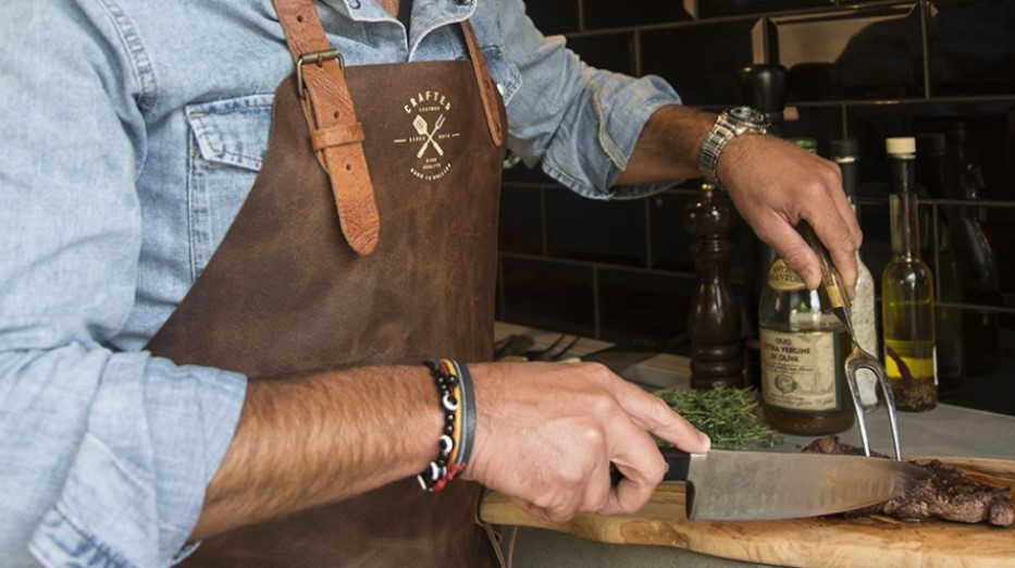 Doxx : Les tabliers artisanaux qui subliment la cuisine Doxx : Les tabliers artisanaux qui subliment la cuisine