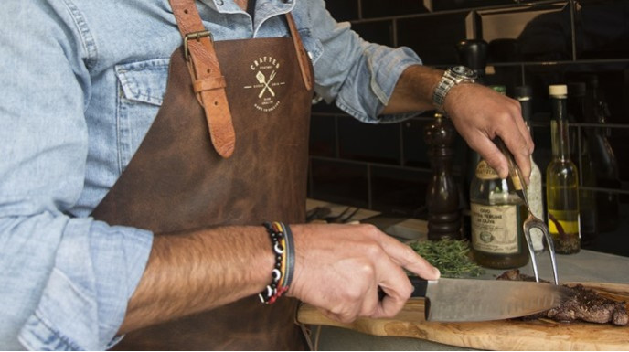 Doxx : Les tabliers artisanaux qui subliment la cuisine